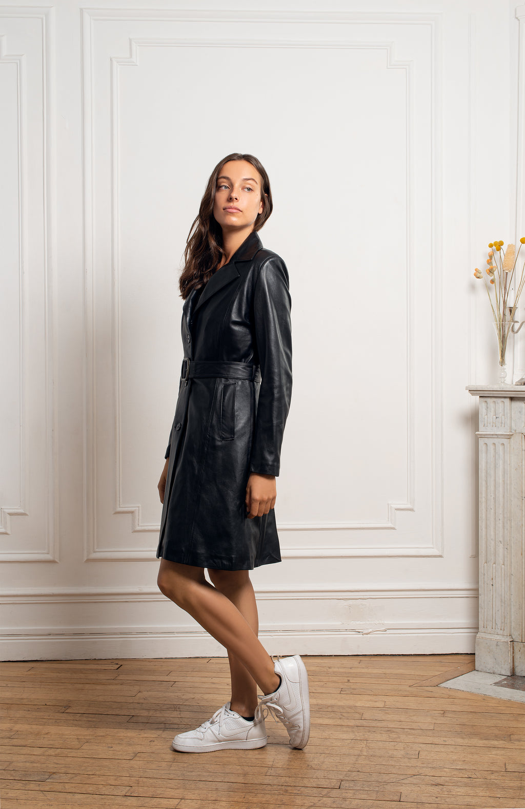 Manteau en cuir d'agneau plongé noir pour femme Kyoto - Créateur Parisien - Vêtements en cuir Paris 